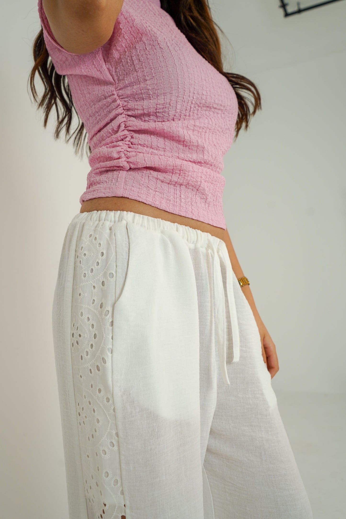 Side-Broderie linen pants